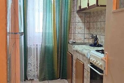 Apartament cu 2 camere semidecomandat în Craiovița Nouă - 1