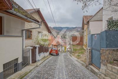 Casă individuală cu 2 camere cu Canalizare în Schei - 3