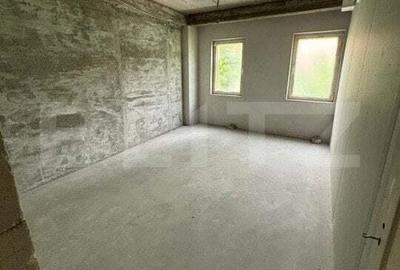 Casă cu 10 camere cu Teren 80 Mp în Central - 2