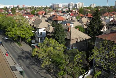 Casă cu 8 camere cu Garaj în Iancului - 8