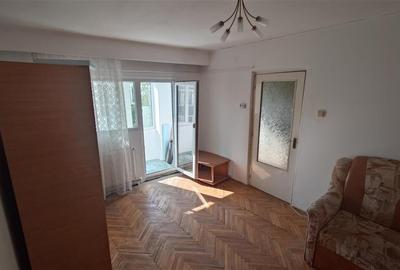 Garsoniera spatioasa, balcon inchis, Strada Duiliu Zamfirescu, etaj 4/4 - 10