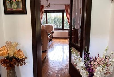 Casă cu 4 camere cu Teren 243 Mp în Central - 9