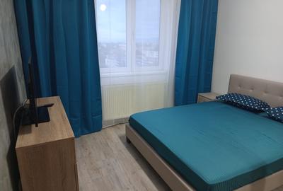 Inchiriez apartament 3 camere zona Florilor - 1