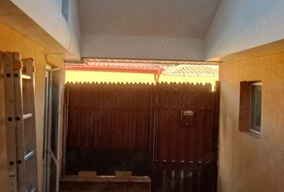 Casă cu 4 camere în Central - 2