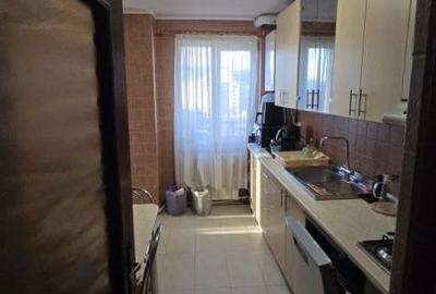 Apartament cu 3 camere decomandat în Central - 2