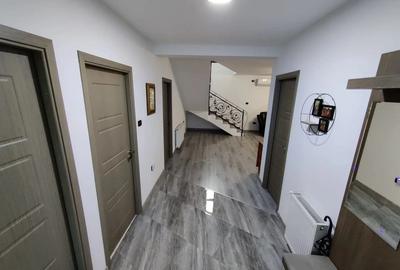 Casă cu 6 camere cu Teren 300 Mp în Central - 7