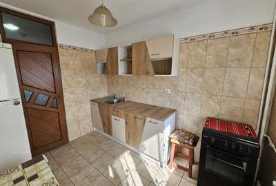 Apartament cu 3 camere decomandat în 13 Septembrie - 13