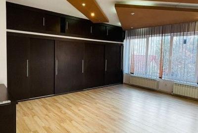 Casă cu 5 camere cu Teren 500 Mp în Central - 13