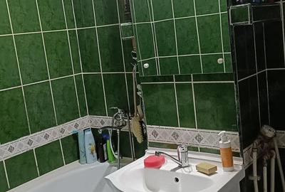 Apartament cu 2 camere decomandat în Ostroveni