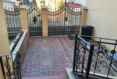 Casă cu 5 camere cu Canalizare în Apollo - 2