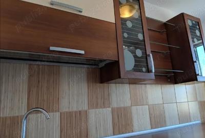 PROPRIETAR inchiriez URGENT apartament 2 camere - 2