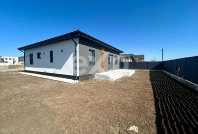 Casă individuală cu 4 camere cu Canalizare în Sânpetru - 1