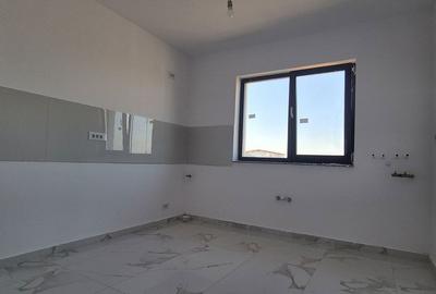 Casă cu 4 camere cu Teren 400 Mp în Clinceni - 4