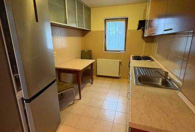 Apartament cu 3 camere semidecomandat în Girocului - 2