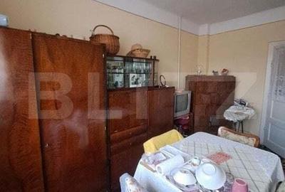 Casă cu 3 camere cu Canalizare în Tractorul