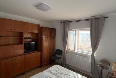 Apartament 3 camere decomandat Poarta 6 - 5