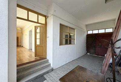 Casă cu 3 camere cu Teren 1010 Mp în Salonta - 2