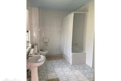 Casă cu 10 camere cu Teren 1200 Mp în Central - 6