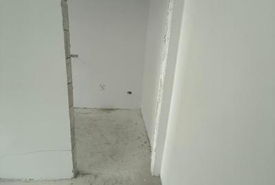 Apartament cu 2 camere decomandat în Tomis Nord - 9