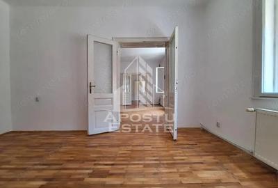 Spatiu de birou sau apartament cu 3 camere, 85 mp utili, Boul Rosu - 1