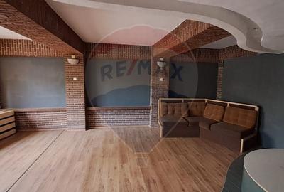 Spatiu comercial de 377mp de vanzare in zona 1 Mai - 5
