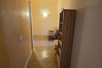 Apartament cu 2 camere decomandat în P-ța Victoriei - 13