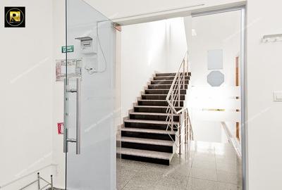 Vanzare Cladire S+P+3Et,destinatie mixta,in Galati,ultracentral,pe blv. Brailei - 11
