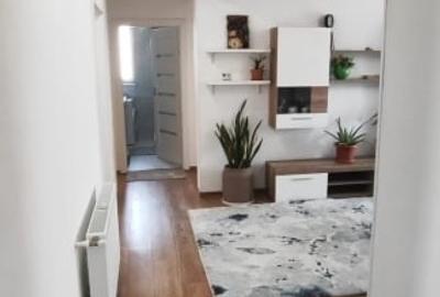 Apartament cu 4 camere decomandat, mobilat în Unirii - 1