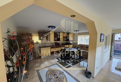 Casă cu 5 camere cu Teren 600 Mp în Rucăr - 1
