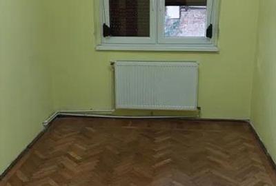 Apartament cu 3 camere decomandat în Școlilor - 2