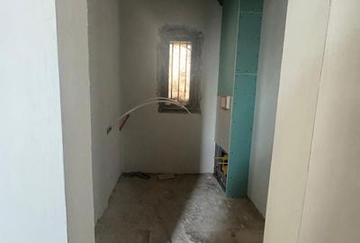 Casă individuală cu 7 camere cu Canalizare în Central - 19