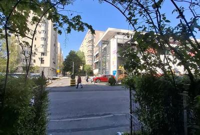Apartament cu 3 camere decomandat în Tei - 4