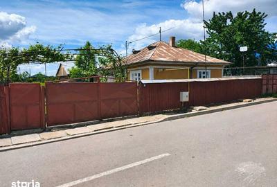 Casă cu 3 camere cu Teren 56 Mp în Central - 1