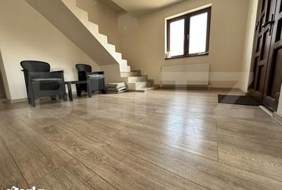 Casă cu 7 camere cu Teren 3200 Mp în Băcia - 3