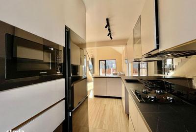 Casă cu 4 camere cu Teren 296 Mp în Central