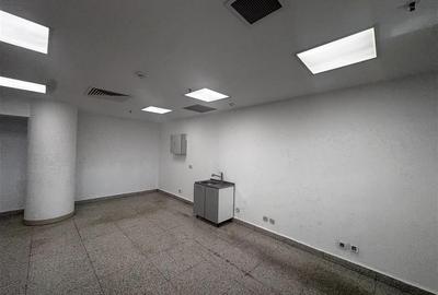 Spatiu comercial , in Piata Sudului . - 3