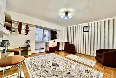 Garsoniera la Etaj Intermediar in Bartolomeu str De Mijloc - 1