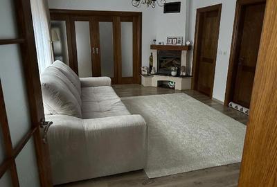 Casă cu 4 camere cu Teren 500 Mp în Exterior Vest