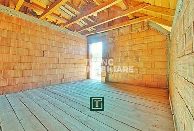 Casă cu 5 camere cu Teren 500 Mp în Aluniș - 10