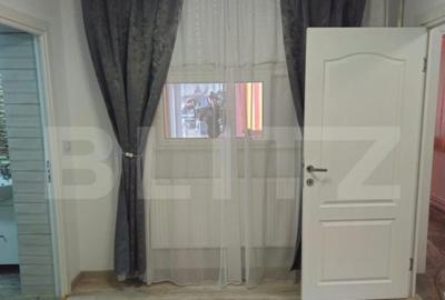 Casă cu 7 camere cu Teren 250 Mp în Central - 1