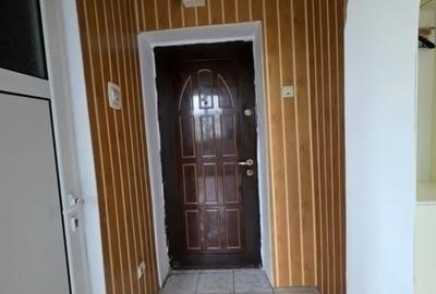 Etaj 2-Bulevardul Chimiei-1 Camera 28mp-bloc 80' - 5