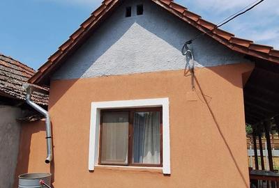 Casă cu 2 camere cu Teren 800 Mp în Sântimreu