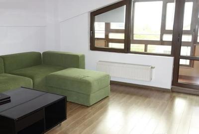 Apartament cu 3 camere semidecomandat în Dămăroaia