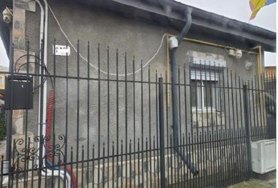 Cota de 2/4 din casa si teren, Loc Calarasi, Jud Calarasi - 2