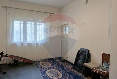 Casă cu 11 camere cu Teren 330 Mp în Iancului - 35