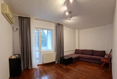 Apartament cu 2 camere decomandat, mobilat în Titan
