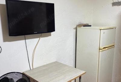 Garsonieră decomandată în Apărătorii Patriei