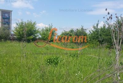 Teren Construcții intravilan de 2000 mp, în Tractorul - 2