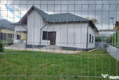 Casă cu 3 camere cu Teren 430 Mp în Central