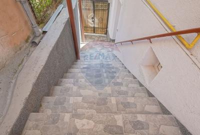 Casa falnica, curte individuala, langa Piata Unirii, in inima Scheilor - 27
